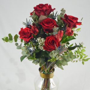 Media Rosas y alstromelias