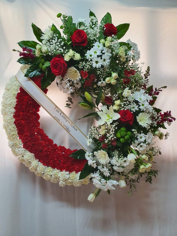 Corona de medio aro de flor